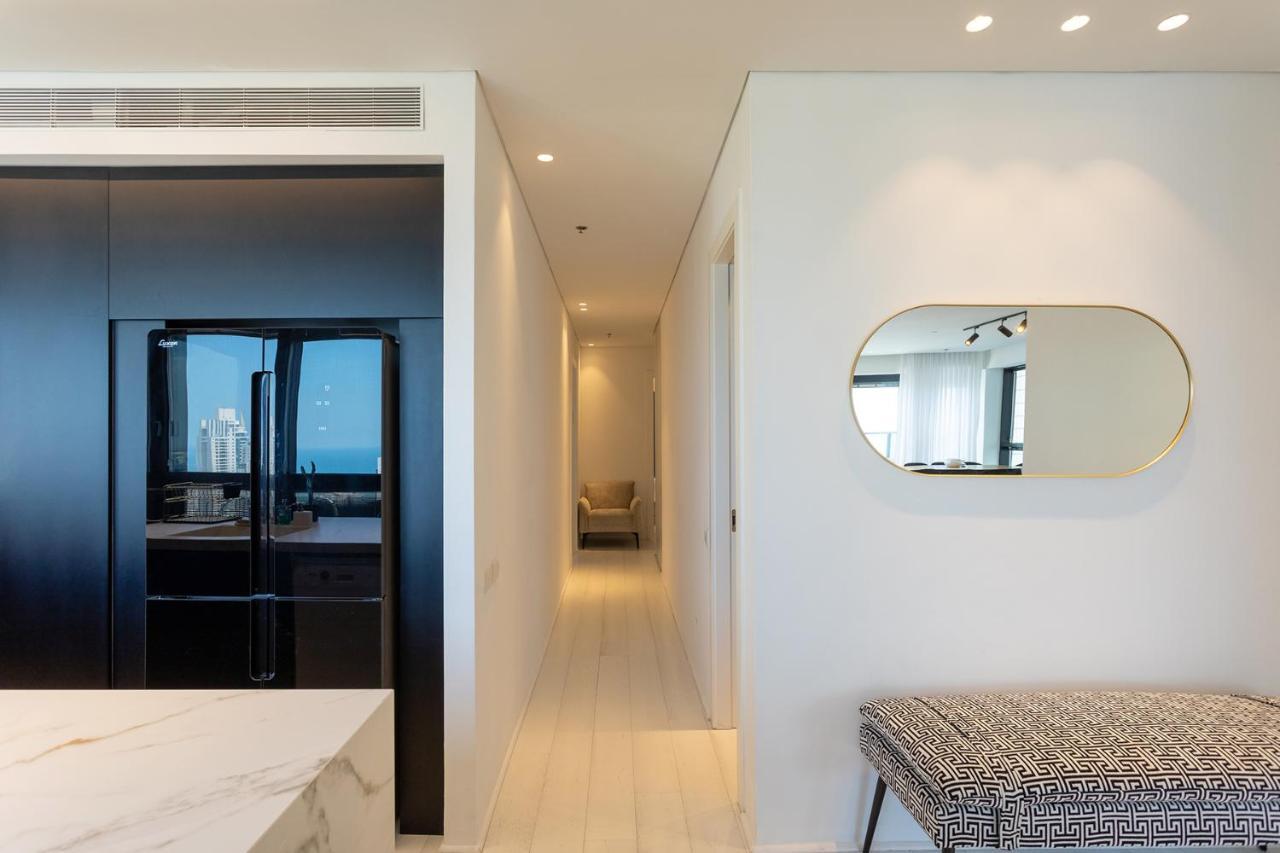 Apartamento Yalarent Sea-Breeze Penthouse With Jacuzzi Bat Yam Exterior foto