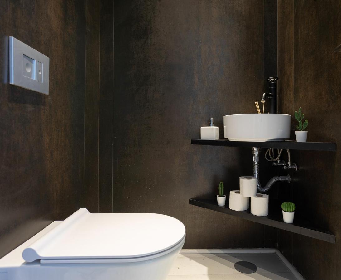 Apartamento Yalarent Sea-Breeze Penthouse With Jacuzzi Bat Yam Exterior foto
