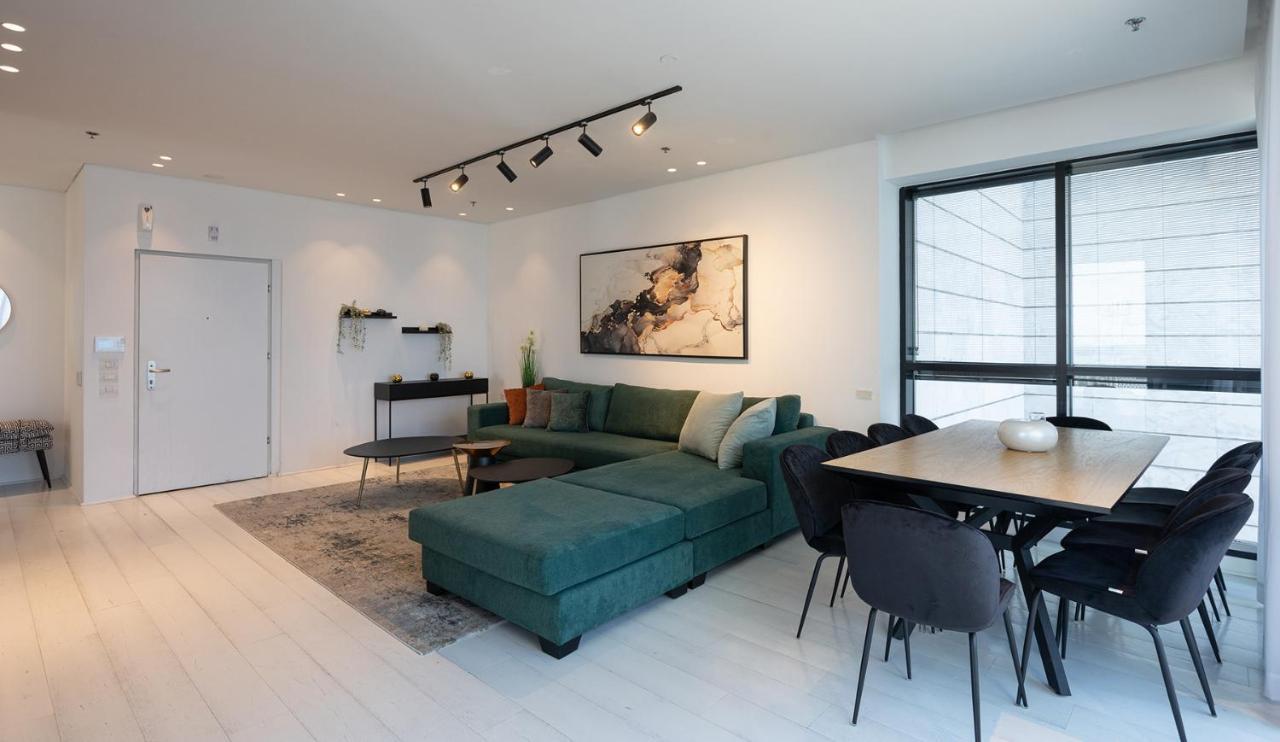 Apartamento Yalarent Sea-Breeze Penthouse With Jacuzzi Bat Yam Exterior foto