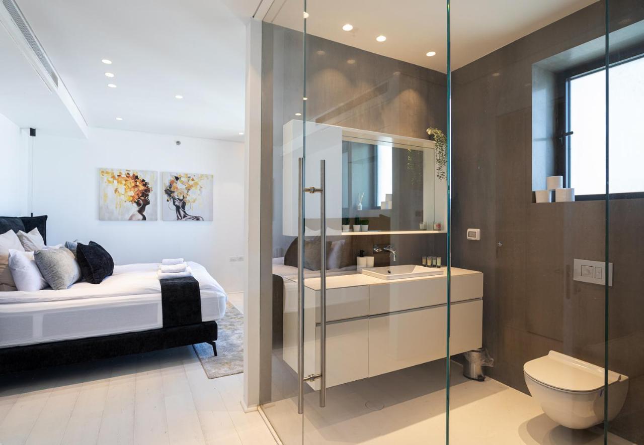 Apartamento Yalarent Sea-Breeze Penthouse With Jacuzzi Bat Yam Exterior foto