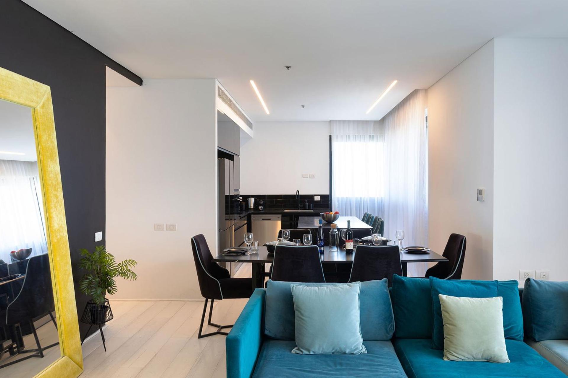 Apartamento Yalarent Sea-Breeze Penthouse With Jacuzzi Bat Yam Exterior foto