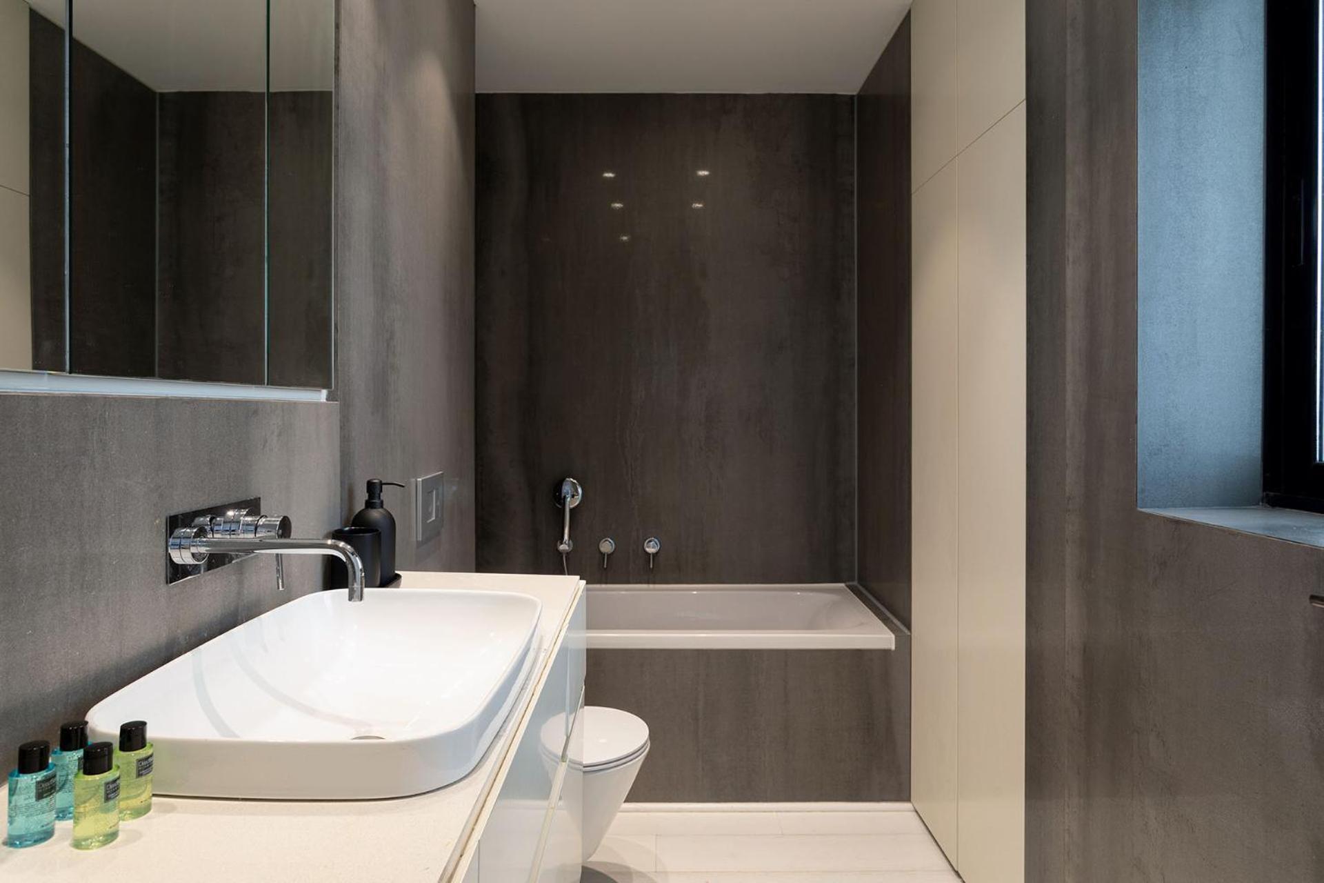 Apartamento Yalarent Sea-Breeze Penthouse With Jacuzzi Bat Yam Exterior foto
